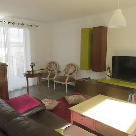 Maison Deville Holiday home *